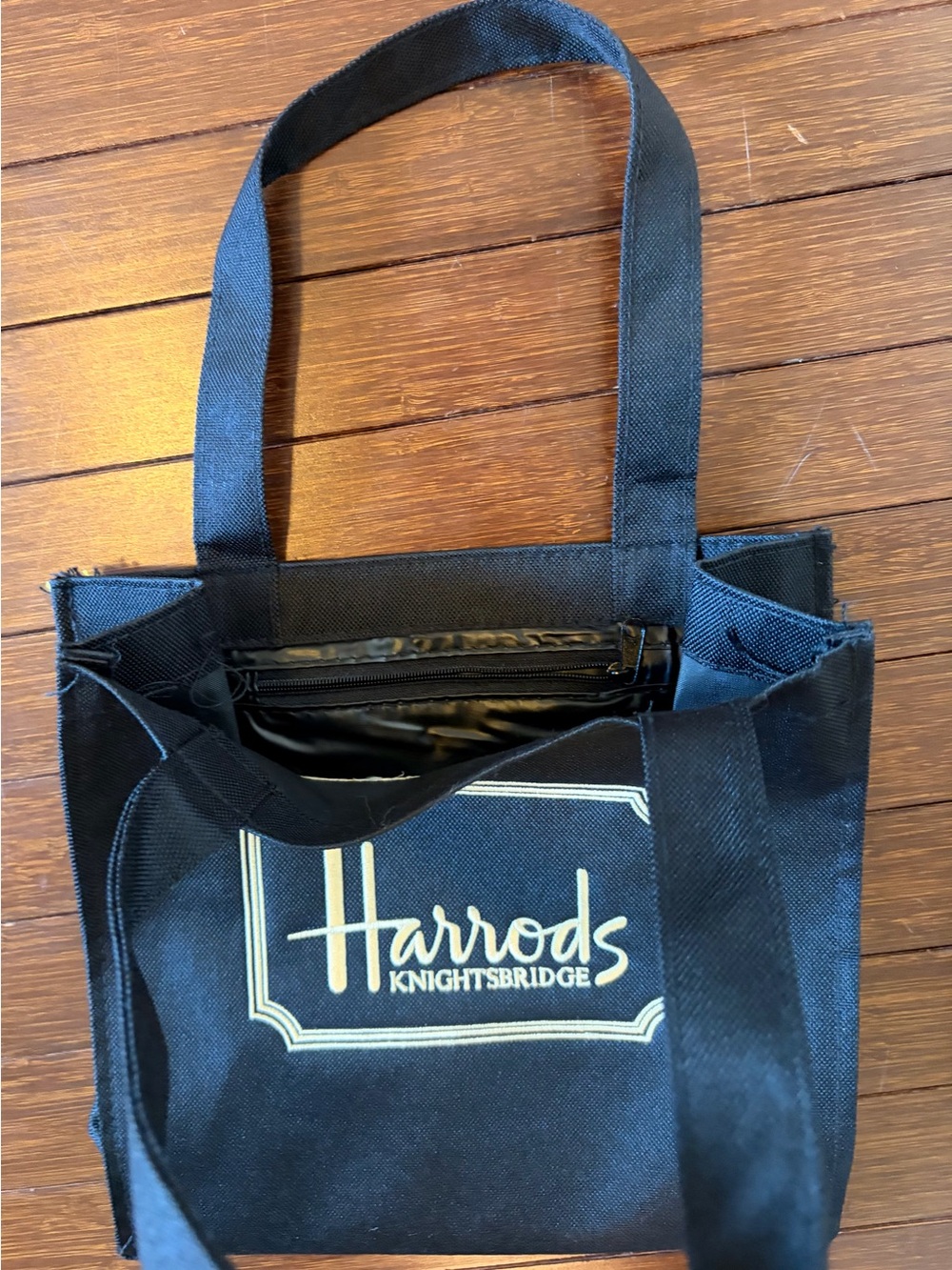 Harrods Knightsbridge bag black and goldtone, canvas zipper pocket inside - Picture 2 of 5